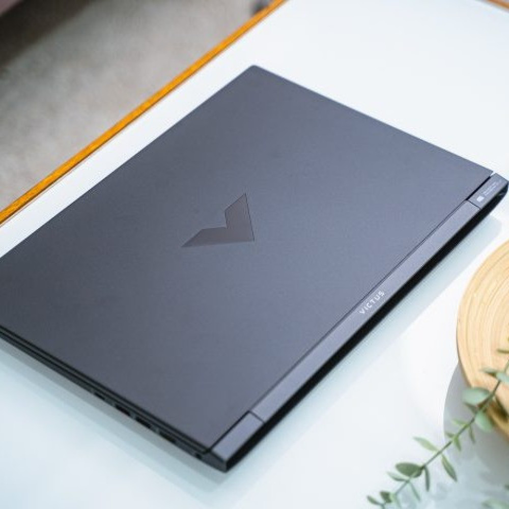 𝐇𝐏 𝐕𝐢𝐜𝐭𝐮𝐬 𝟏𝟓 - 𝐏𝐮𝐢𝐬𝐬𝐚𝐧𝐜𝐞, 𝐒𝐭𝐲𝐥𝐞 𝐞𝐭 𝐏𝐞𝐫𝐟𝐨𝐫𝐦𝐚𝐧𝐜𝐞